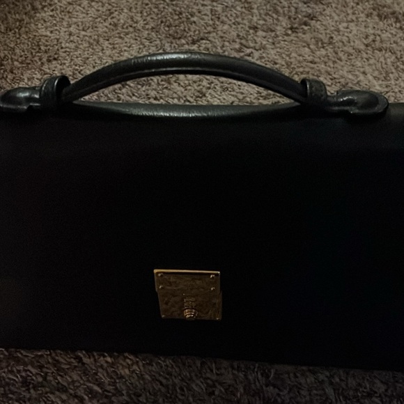 Vintage Genuine Gucci Leather Briefcase - Picture 4 of 9